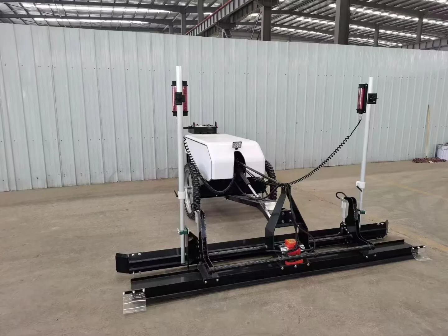 Two-wheel Hand-held Automatic Concrete Finisher Vibratory Floor Paving Road Laser Screed Machine