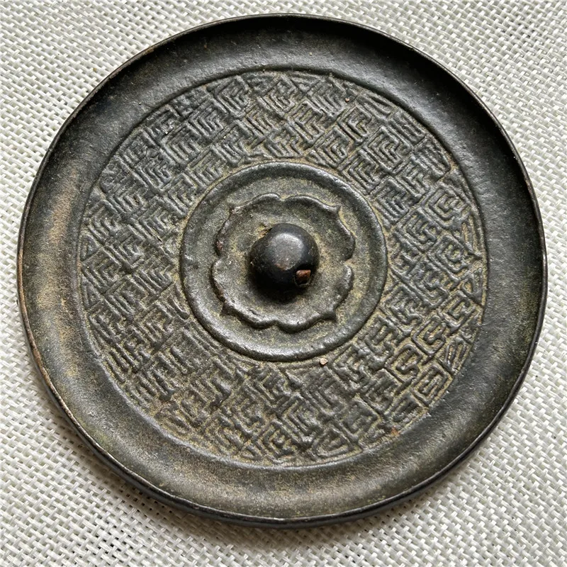 Bronze handicrafts, Han Dynasty green rust bronze mirrors, inscriptions wrapped in thick and mellow paste