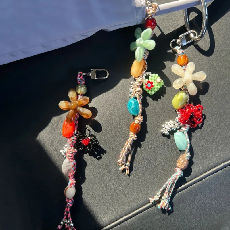 

Korean Fashion Colored Resin Flower Stone Keychain Vintage Beads Cute Y2K Charm Rope Keychain Bag Pendant Jewelry Diy