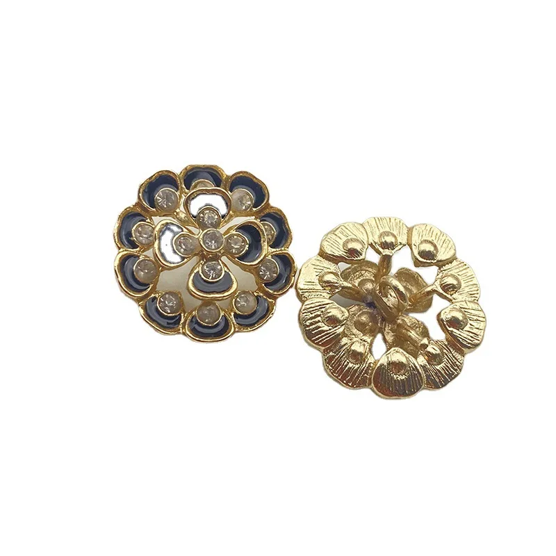 Fashionable 50pcs/Pack Lotus-shaped Buttons with Rhinestone and Oil Point Metal Combination Buckle for Coats Wholesale