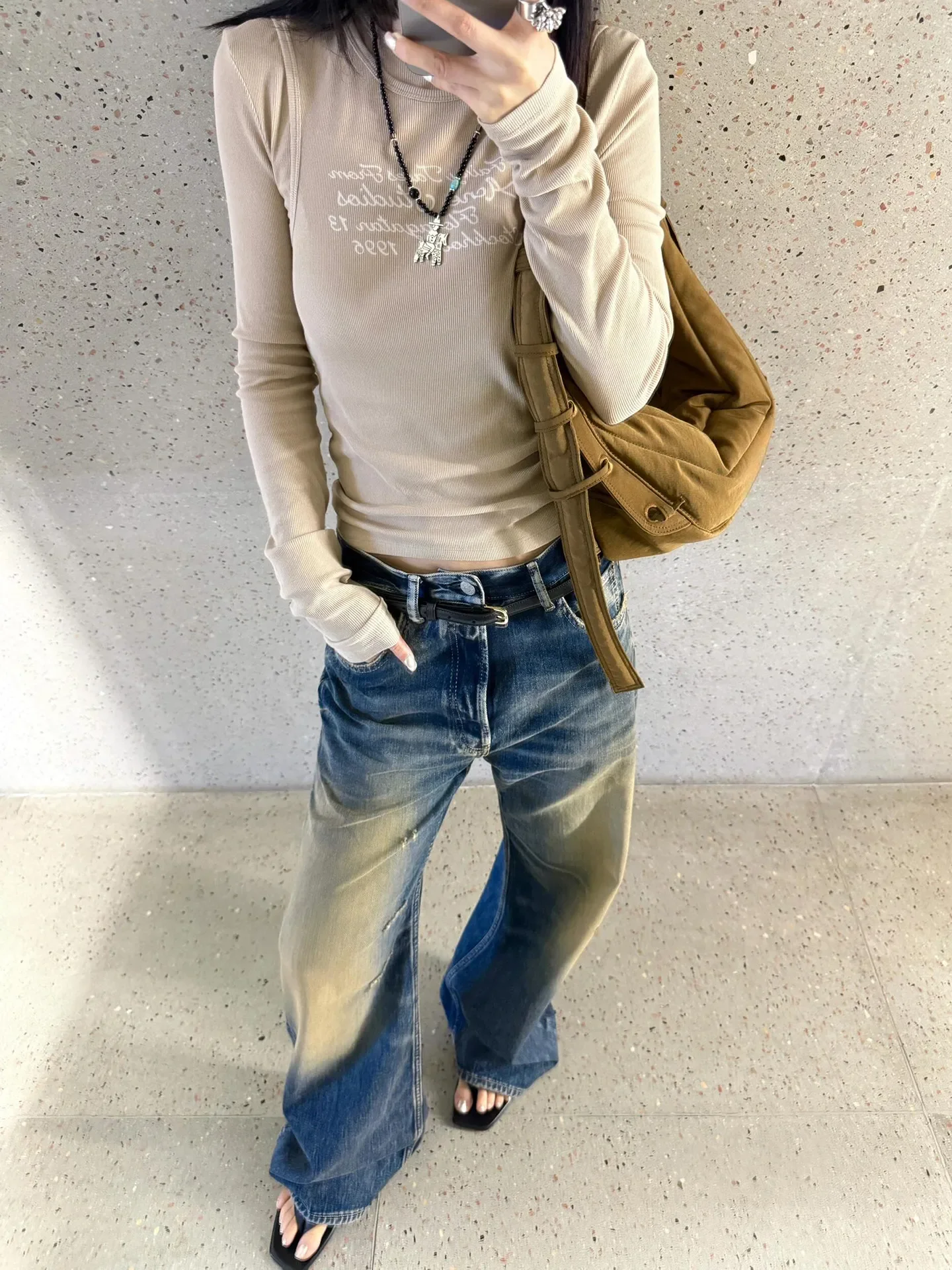 

Ac style 2021M mud dyed casual washed cat whisker worn slightly pulled medium and high waist jeans