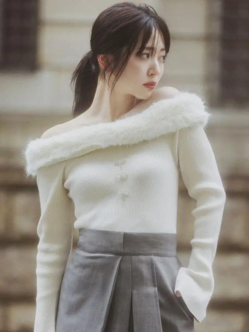 

Sweet Sle Two-Way Wear Knitted oulder Bared Fur Collar Knot Sweater for Women Winter 2024 Tagkita Brand
