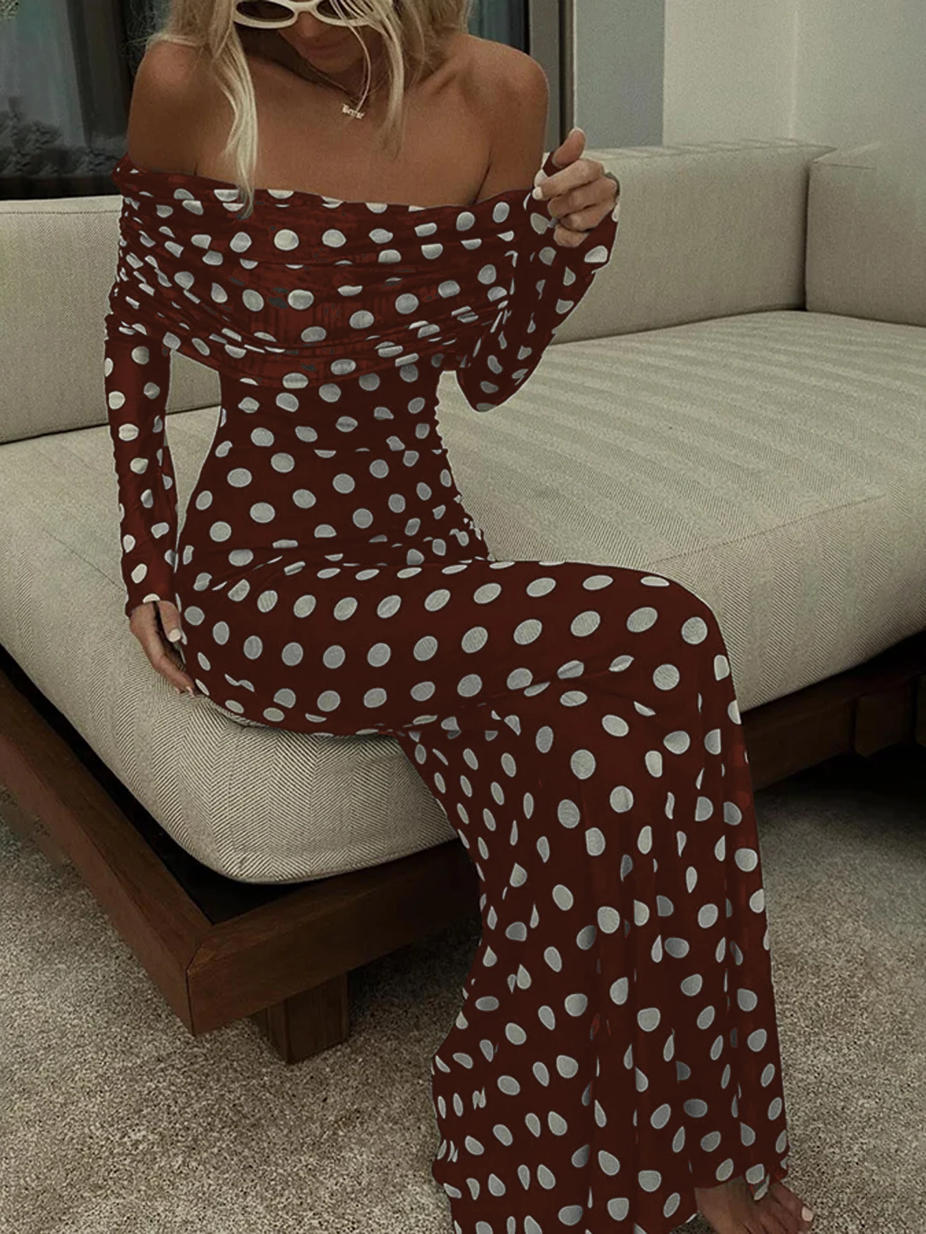 Damen Frühling Sommer Burgund Weiß Polka Dot Off-Shoulder Langarm Geraffte Meerjungfrau Midikleid Sexy Party Stil