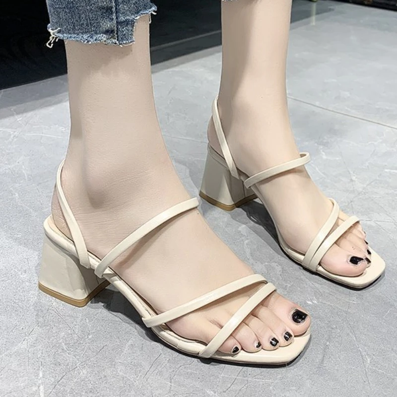 New Women Sandals Ladies Square Heels Elegant Summer Slippers Fashion Woman Sandals Fashion Low-heel Sandals for Women