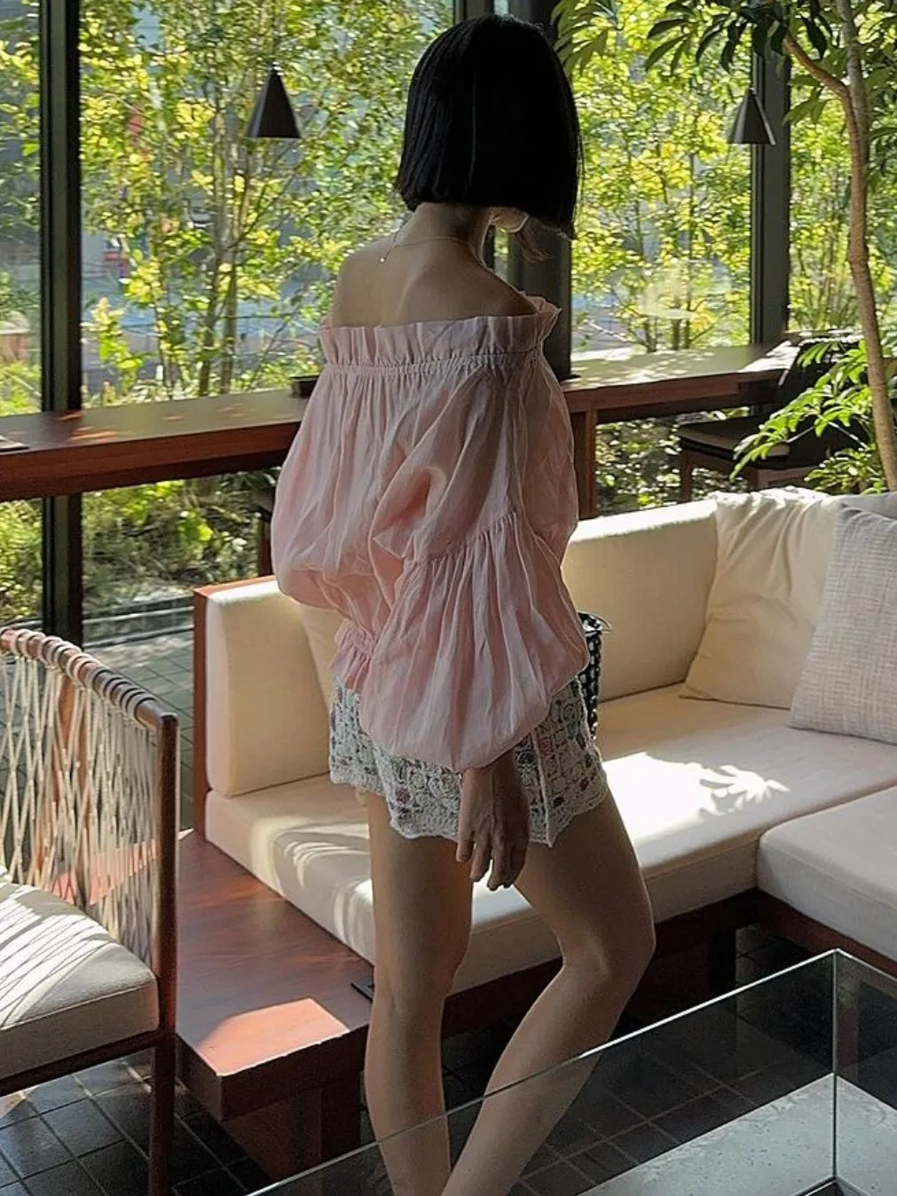 시크한 여름 안티에이징 빈티지 니치 디자인 센세이션 우아함 원숄더 루즈 자외선 차단 셔츠 여성용