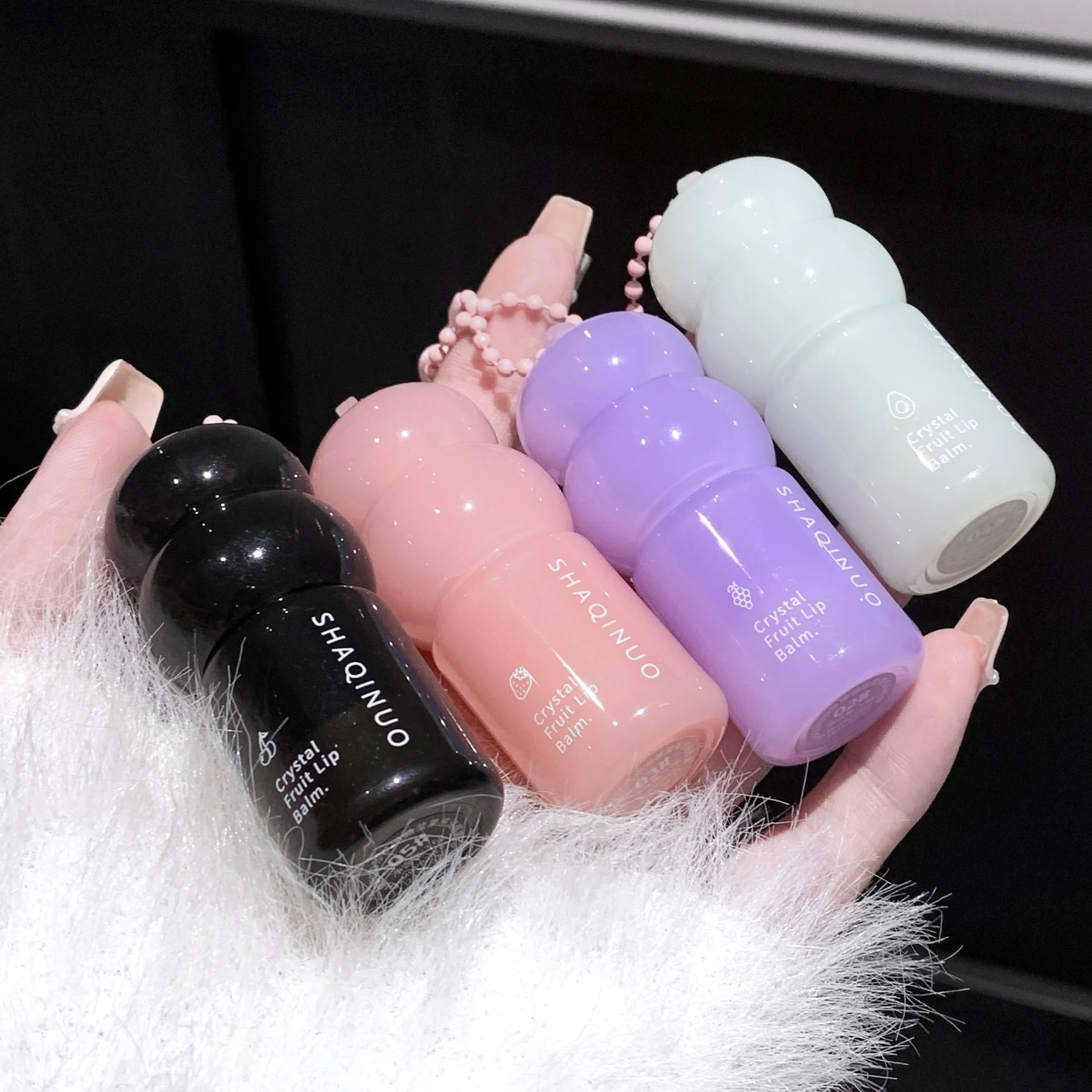 保湿フルーツリップバームペンダント、秋冬用の色付き保湿リップケア、乾燥ひび割れを防止、さわやかなフルーツフレーバー