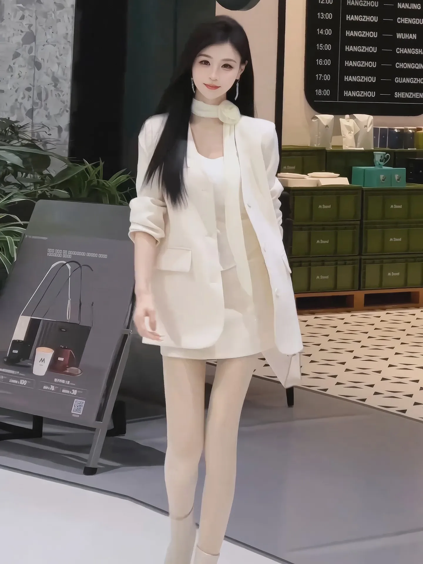 Ele Lady's Long Sve Suit Jaet Spring 2026 New ular Hanging Ne Small Western Sle Casual Workwear Pure Color