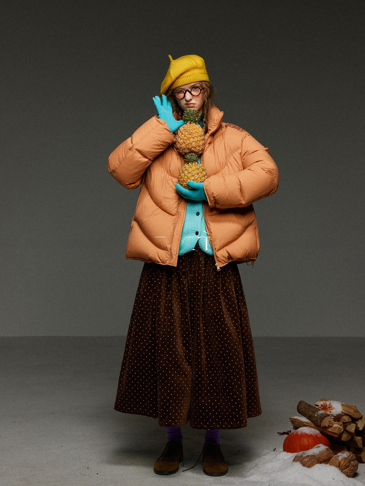 

TNIT Retro Casual Stand Collar Pleated ort Puffa down Jaet Women Winter Loose Thiened Simple Warm Outerwear