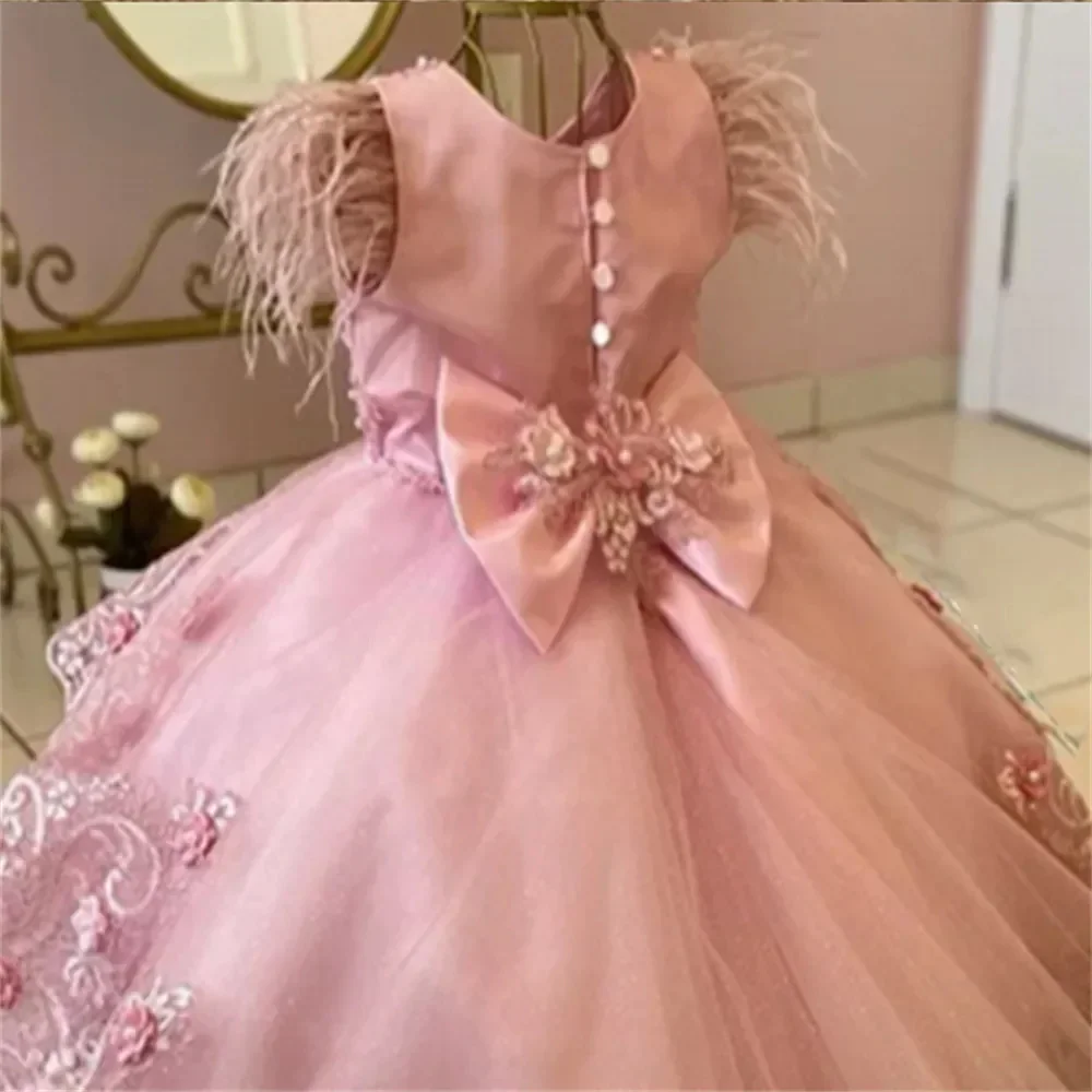 Abito da ragazza di fiore rosa per matrimonio Abito da ballo per prima comunione in pizzo gonfio senza maniche con fiocco in piume personalizzato