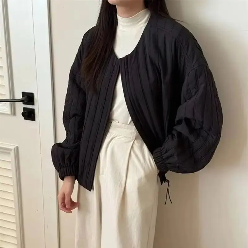 

Korean Style High-end Round Neck Lightweight Cotton Jacket Women Winter 2025 New Loose Parkas Warm Short Cotton Coat Female Tops
