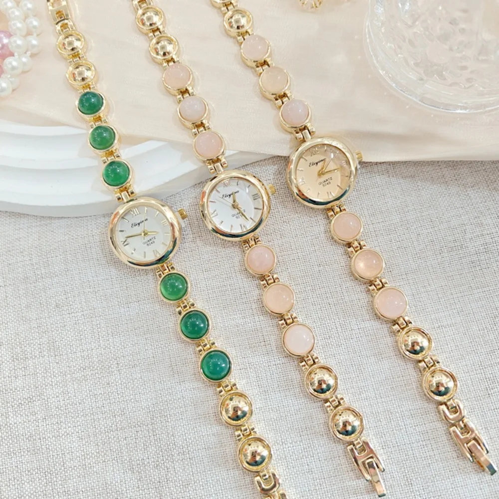 Simple Elegant Luxury Bangle Bracelet Exquisite Retro Wristwatches Round Shape Alloy Bracelet Watches Fashion Accessory