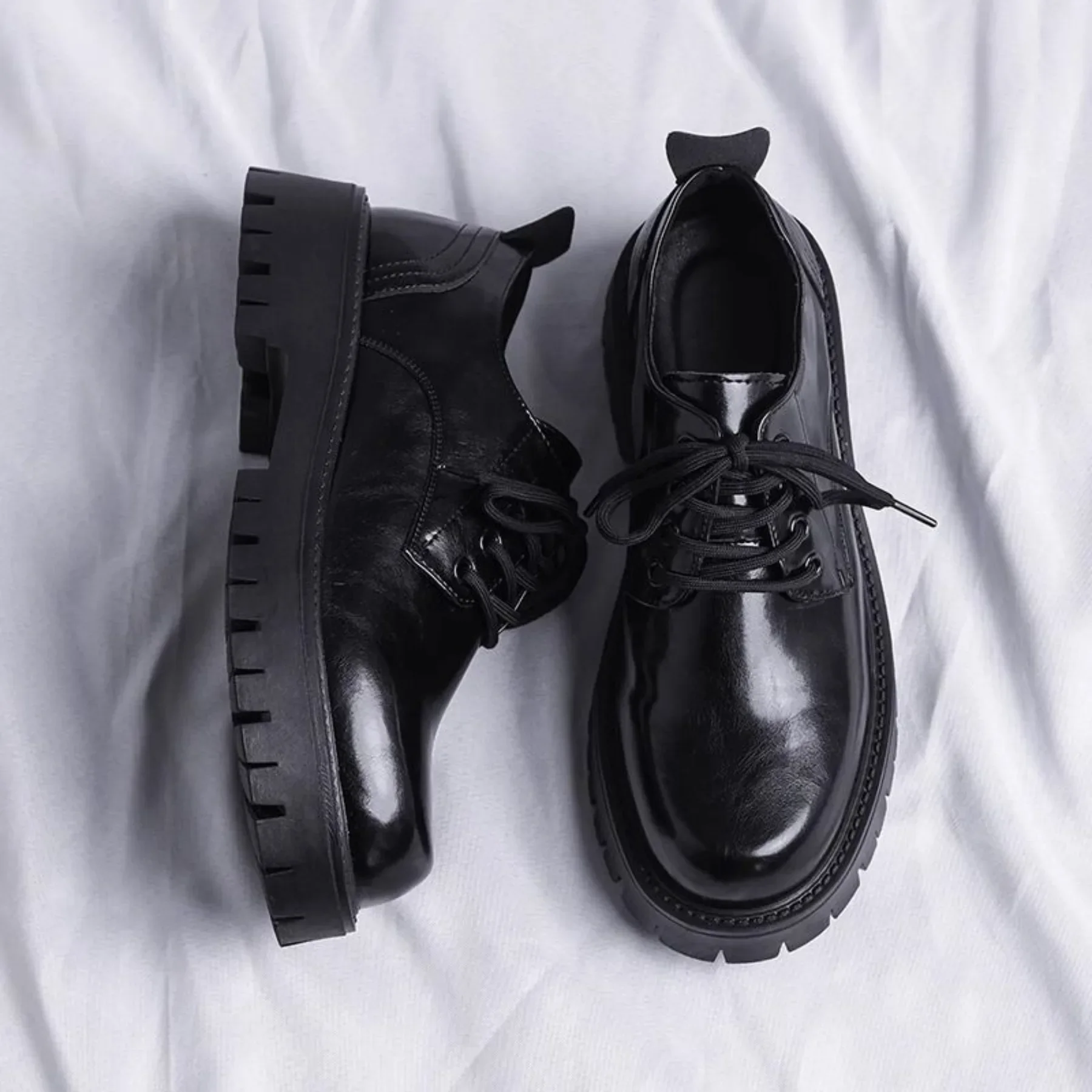 New Designer Men's Dress Shoes Fashion Business Formal Bright Face Patent Leather Black Derby Shoes for Men