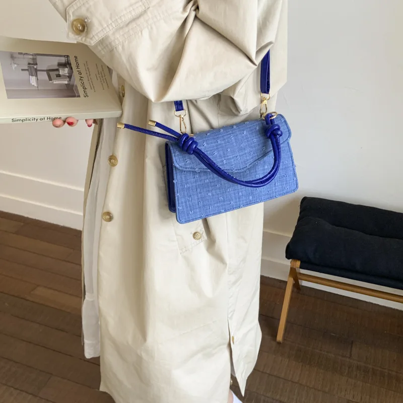 

Новинка 2025, корейская версия, повседневная женская сумка в горошек, простая и модная маленькая квадратная сумка, свежая сумка на плечо