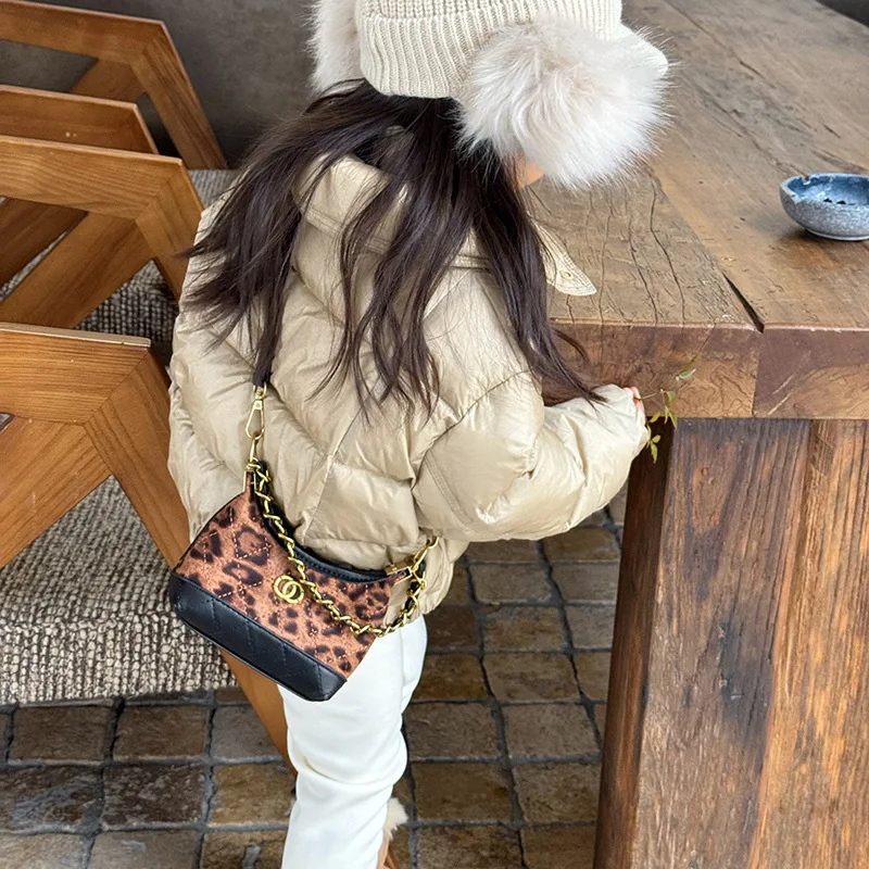 

2025 Chain-Integrated Underarm Bag Vintage-Inspired Convertible Shoulder Crossbody Purse for Women Elevated Day Bag for Women