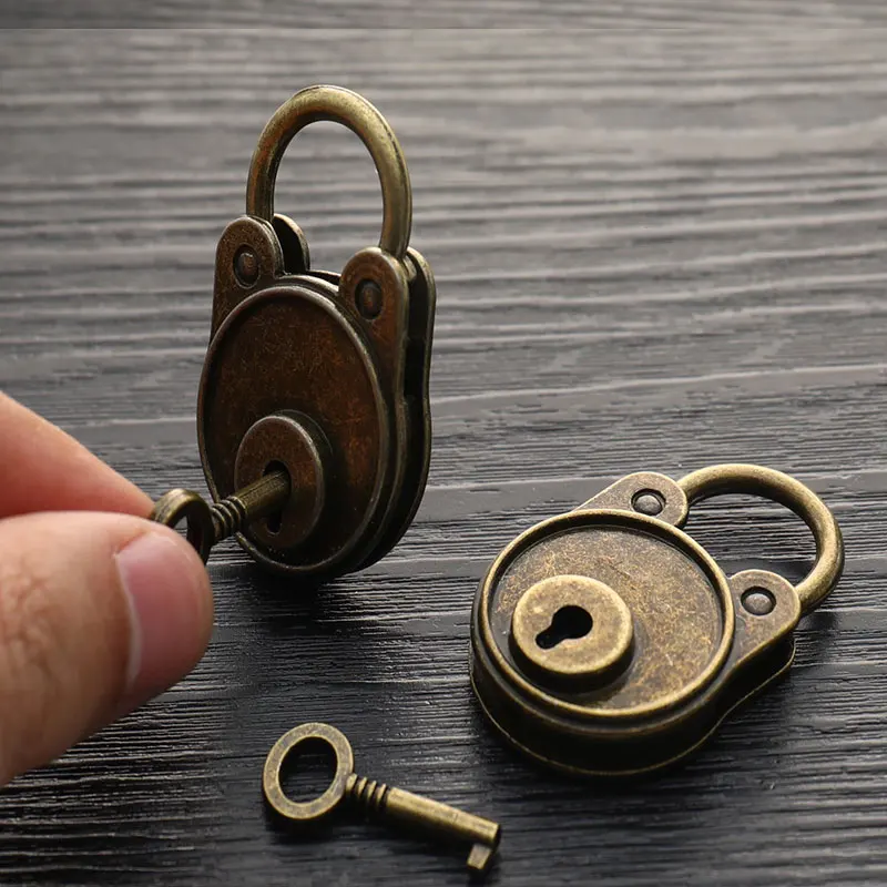 New【Chinese Vintage Padlock Old Style Lock Notebook Luggage Belt Antique Bronze Plated Padlock With Key Suitcase Locks Hardware】