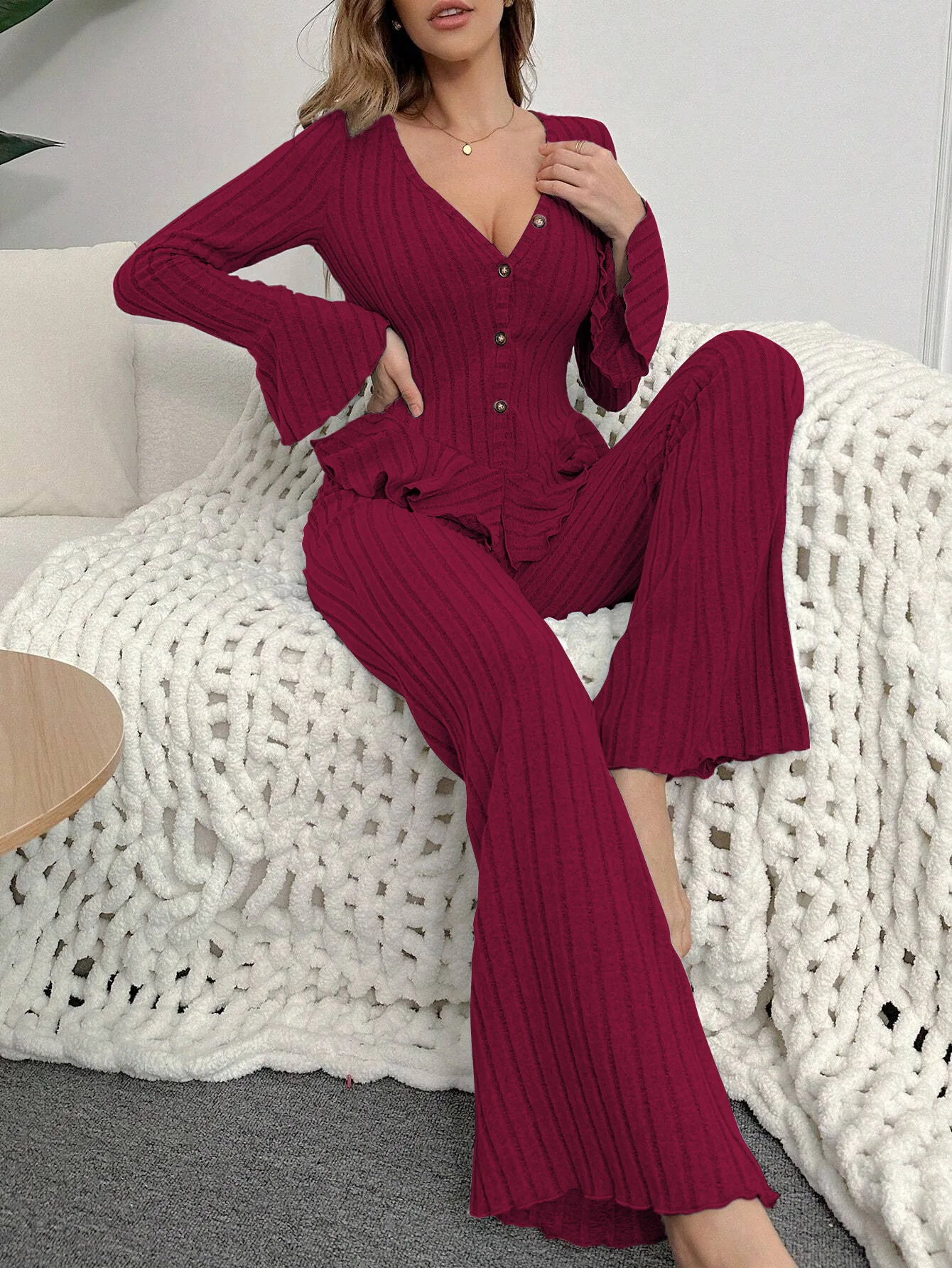 

Women Autumn Winter Red Pajamas Sets Sleepwear Two Pieces Sexy V Neck Long Sleeve Tops and Trousers Set Loungewear Home Clothes