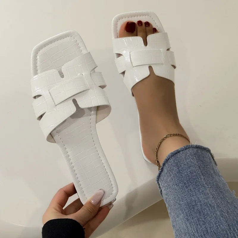 

Большие однотонные повседневные женские тапочки с каменным узором, новинка 2023 года, пляжные тапочки с квадратной головкой и плоской подошвой для женщин