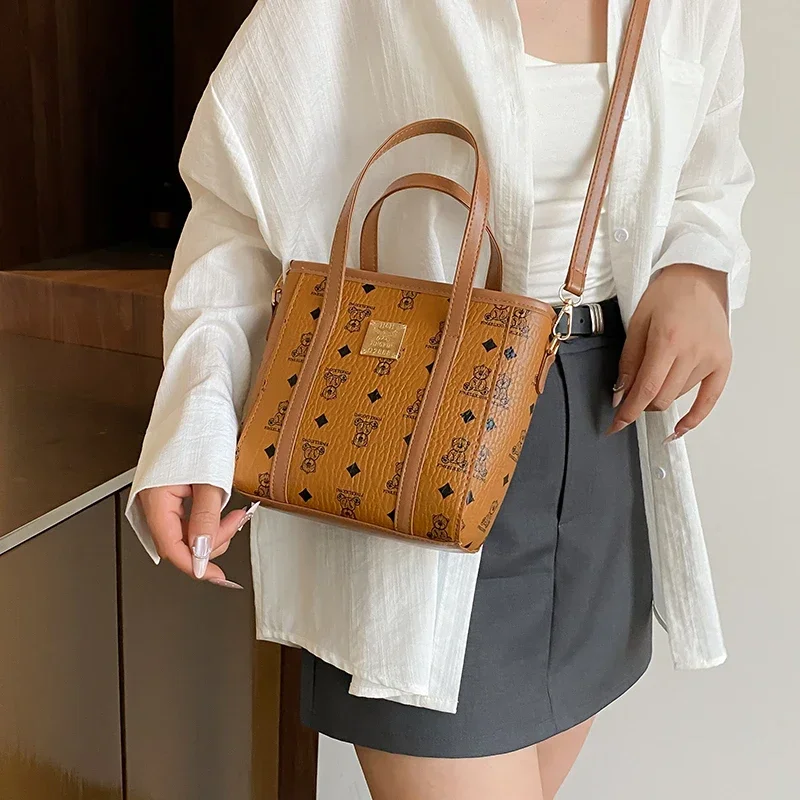 

Simple Classic Leather Tote Bag With Minimalist Design Solid Color And Large Capacity For Women Casual Commuter Use