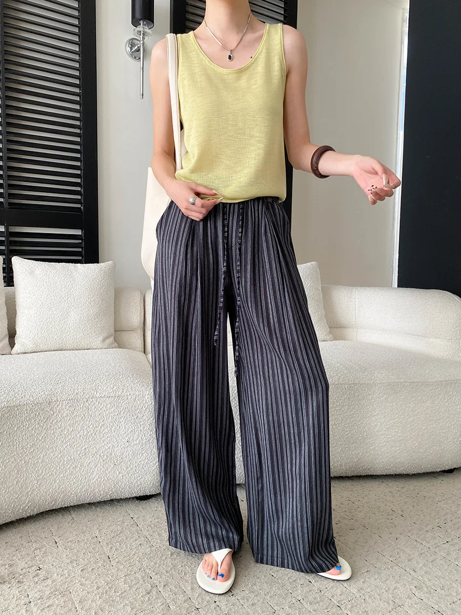 Sommerliche gestreifte, locker sitzende Freizeithose mit hoher Taille für Damen – Detail 21