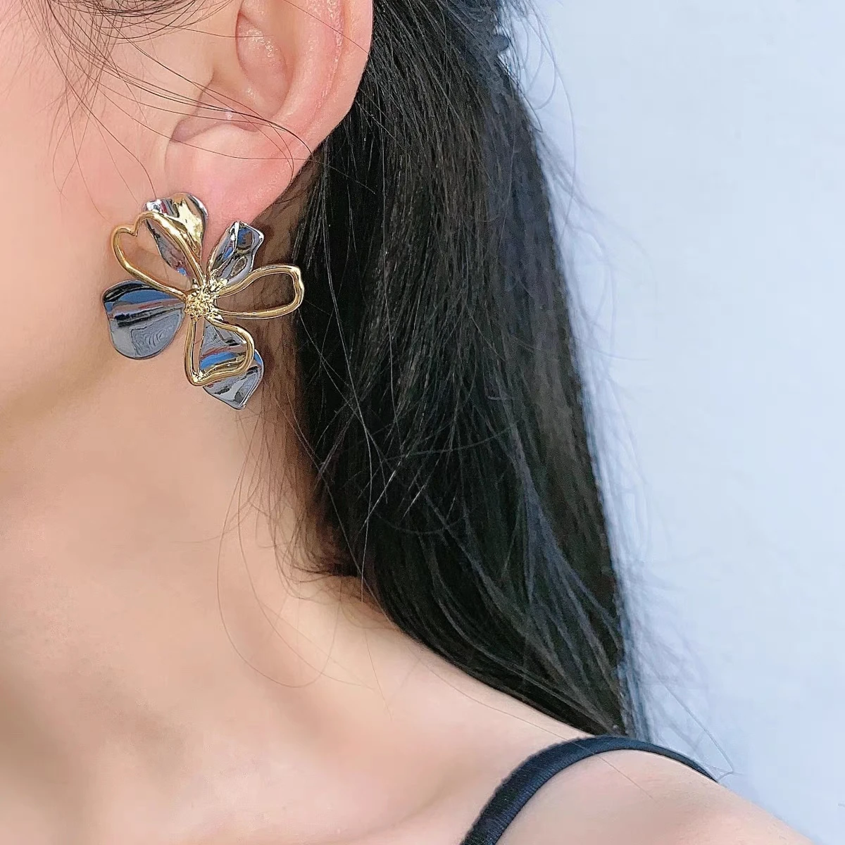 Lifefontier Punk Gold Silver Color Contrast Metal Flower Stud Earrings For Women Temperament Floral Earring Party Jewelry Gifts