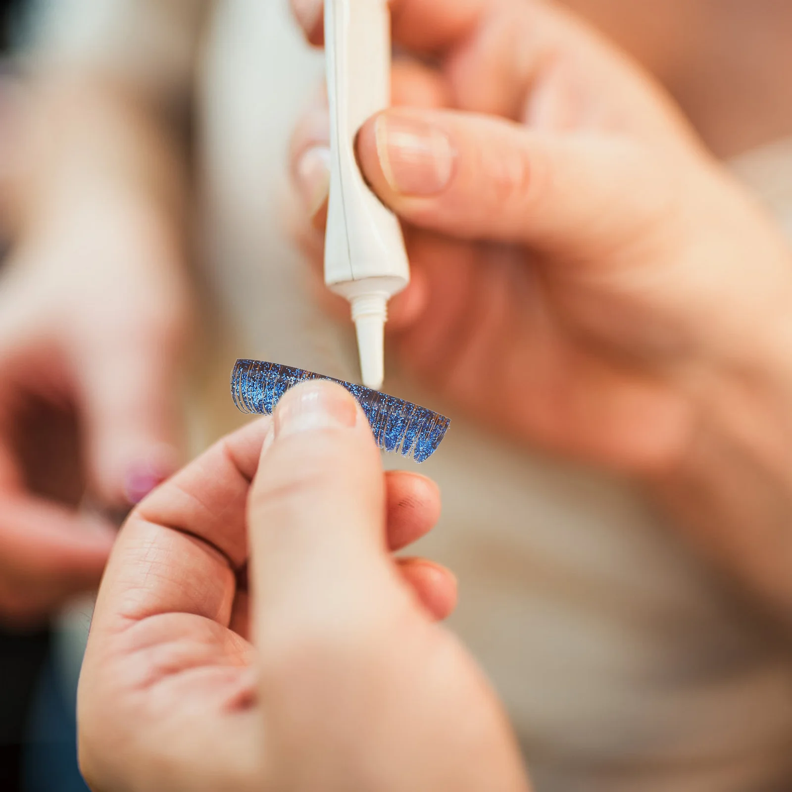 

6Pairs Glitter Lash Extensions Vivid Glamorous False Eyelashes for Halloween Costume Party Performance Eyelashes with Glitter