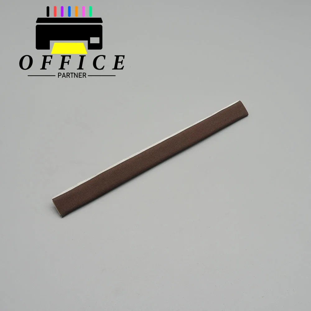 

1X 302RV93050 FK-1150 Oil Application Pad Holder for Kyocera M2040 M2135 M2235 P2040 P2235 P2335 M2640 M2735 M2835 M2540 M2635