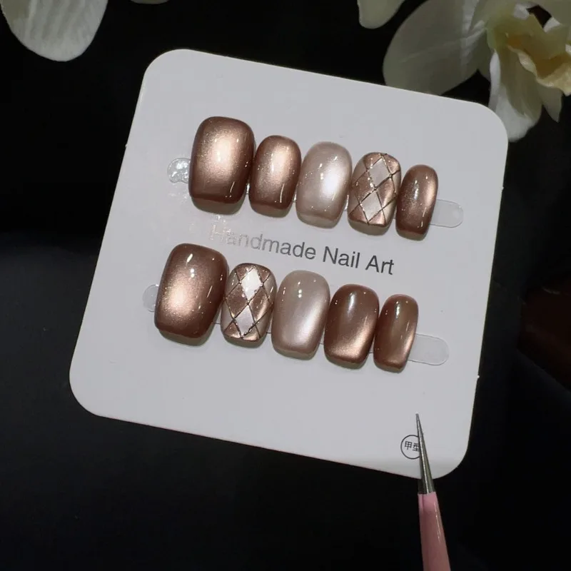 

10pcs Handmade False Nails for Gluing Autumn Winter Brown Cat Eye Nail Tips Nail Art Short Fake Nails with Glue Press on Nails