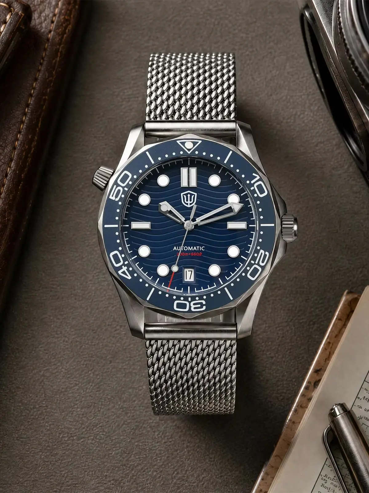 Watchdives WD007 39mm V2 SL3001 Automatische Taucheruhr Titan-Gehäuse Saphirglas 100M Wasserdichtes Ventil Luxus-Herrenuhr