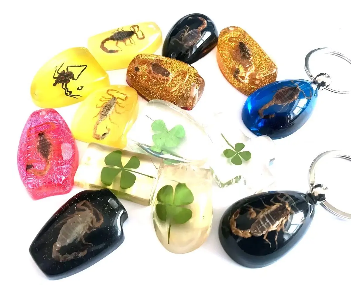 

100 PCS Keychains Fashion Accessories Real Scorpion Four Leaf Clover Key Chain Product Car Ring