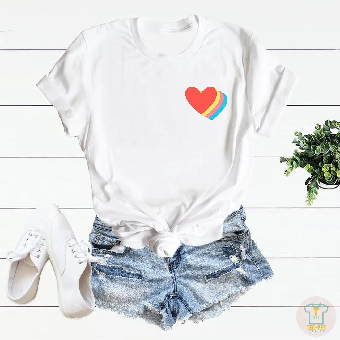 

Футболка с сердечком Love Positive Top