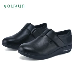 Flat bottomed anti slip elderly shoes unisex lightweight and breathable casual leather shoes soft shock absorption single shoe