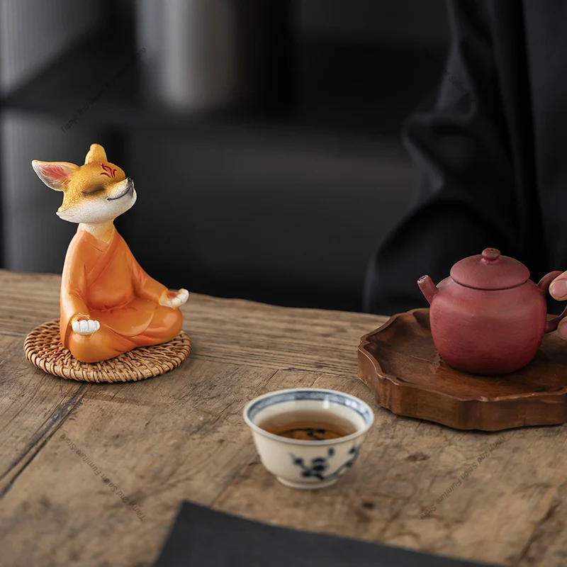 Nordic White Nine-Tailed Fox Resin Figurine Decor