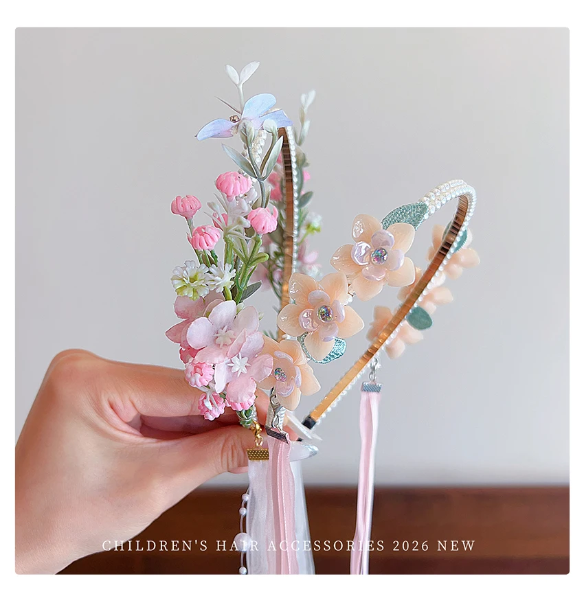 2026 Mädchen Perlenblumen-Haarreif mit abnehmbarem Bandquasten, chinesischer Hanfu-Stil, Haarband mit simulierten Blumen und Schmetterlingen – Detail 5