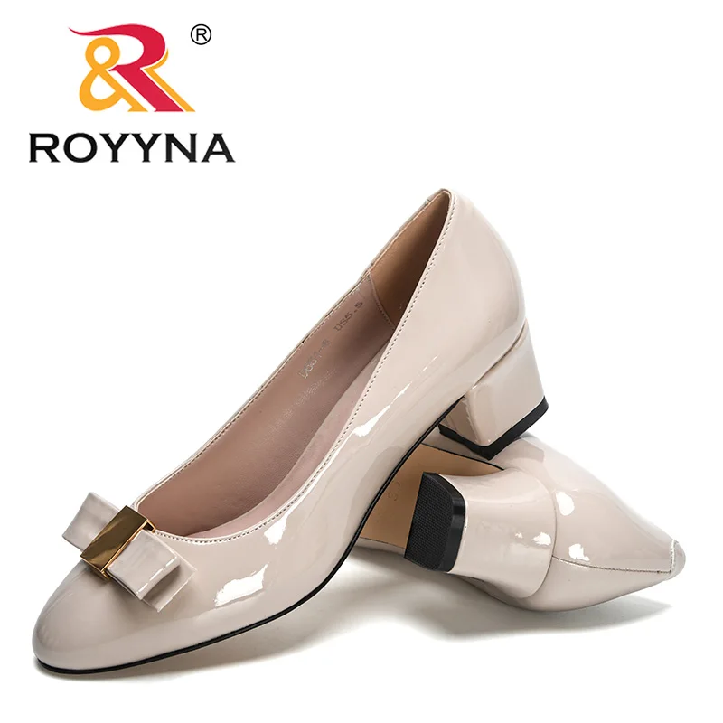 ROYYNA 2023 New Designers Brand Shoes Thick Heel Pumps Women Patent Leather Round Toe Square Heels Party Shoes Ladies Handmade