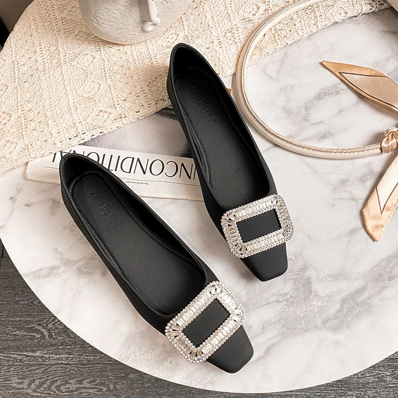 Size 34-42 Women Flats Shoes Bling Crystal Diamond Buckle Designer Style Party Wedding Office Lady Slip on Soft Sole Loafer L9