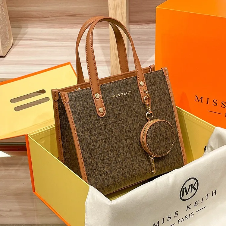 

Chic Women Crossbody Bag Genuine Leather Handbag Elegant Shoulder Bag Vintage Style Luxury Designer Classic Fashion
