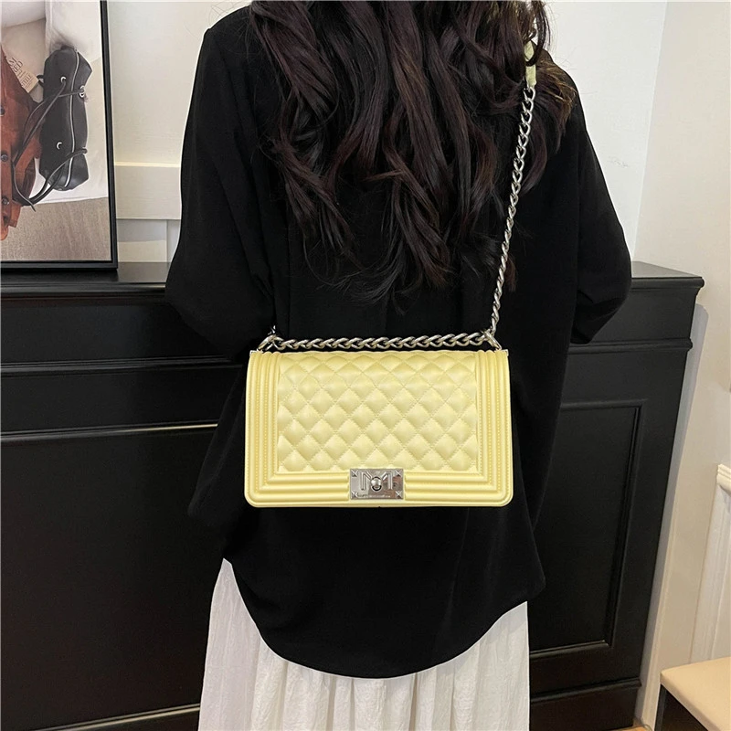 luxury-classic-diaper-bags-women's-minimalist-crossbody-bag-elegant-designer-shoulder-bag-simple-leather-large-capacity-tote