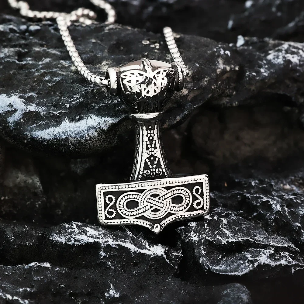 

European and American Domineering Retro Titanium Steel Viking Men's Pendant Personalized Thor Hammer Jewelry Holiday Gift