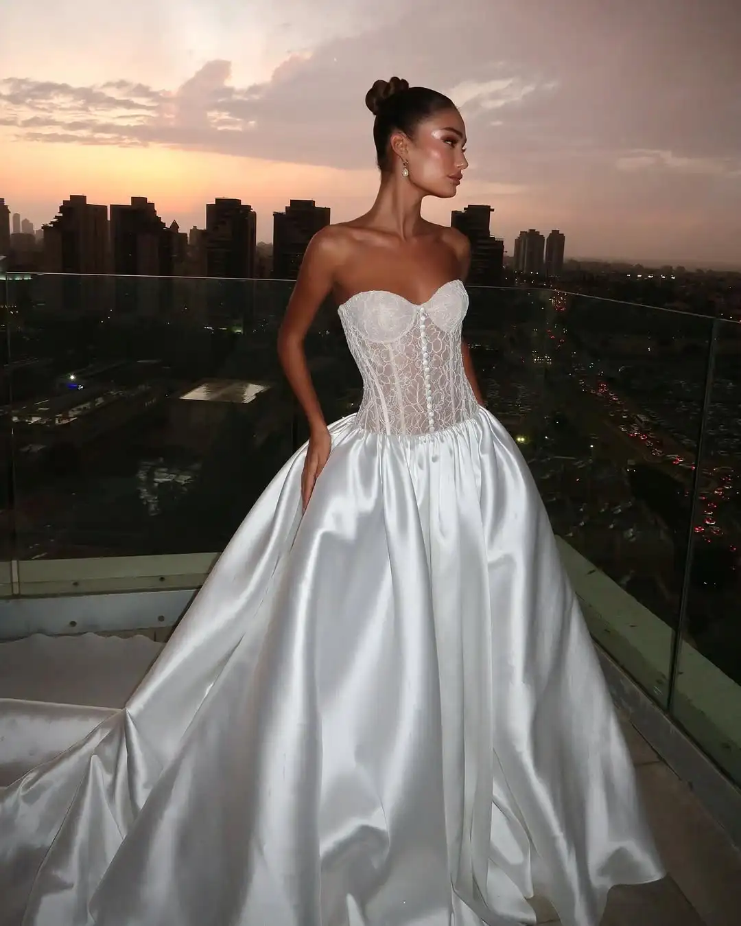 

Роскошные милые кружевные атласные свадебные платья трапециевидной формы на заказ 2026 Vestido De Noiva