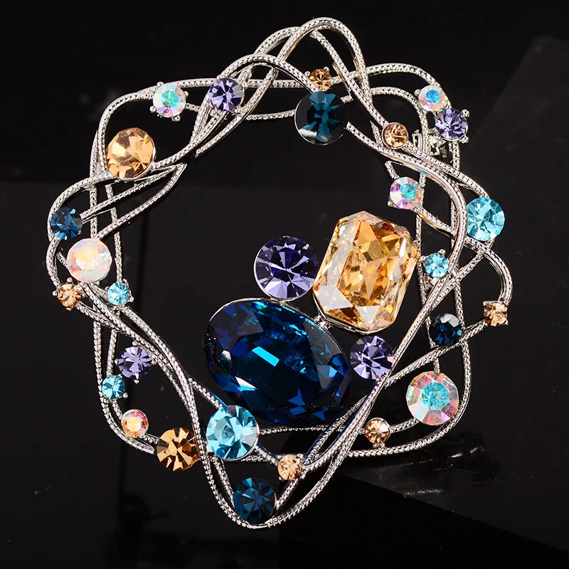 Unique Irregular Geometry Luxury Broochpins Atmospheric Corsage New High-end Super Shiny Imitation Crystal Brooch Women's Pin