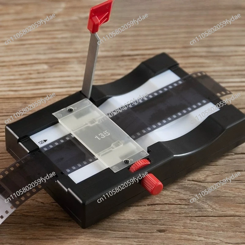 新しい35mm-135フィルムカッター＆トリマー、カラーおよび白黒ネガフィルムのカット用