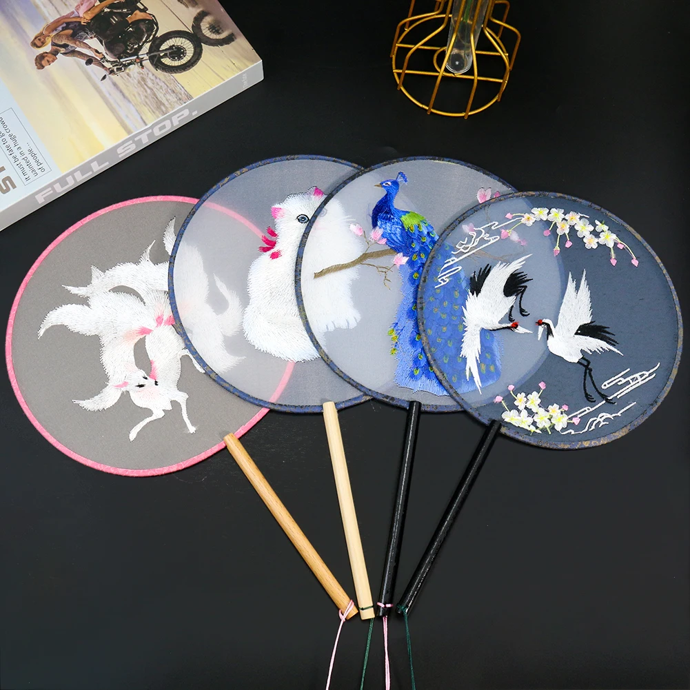 Double-sided Embroidery Nine Tailed Fox Peacock Cat Crane Chinoiserie Wooden Handle Group Fan Elegant Chinese Gift Dancing Fan