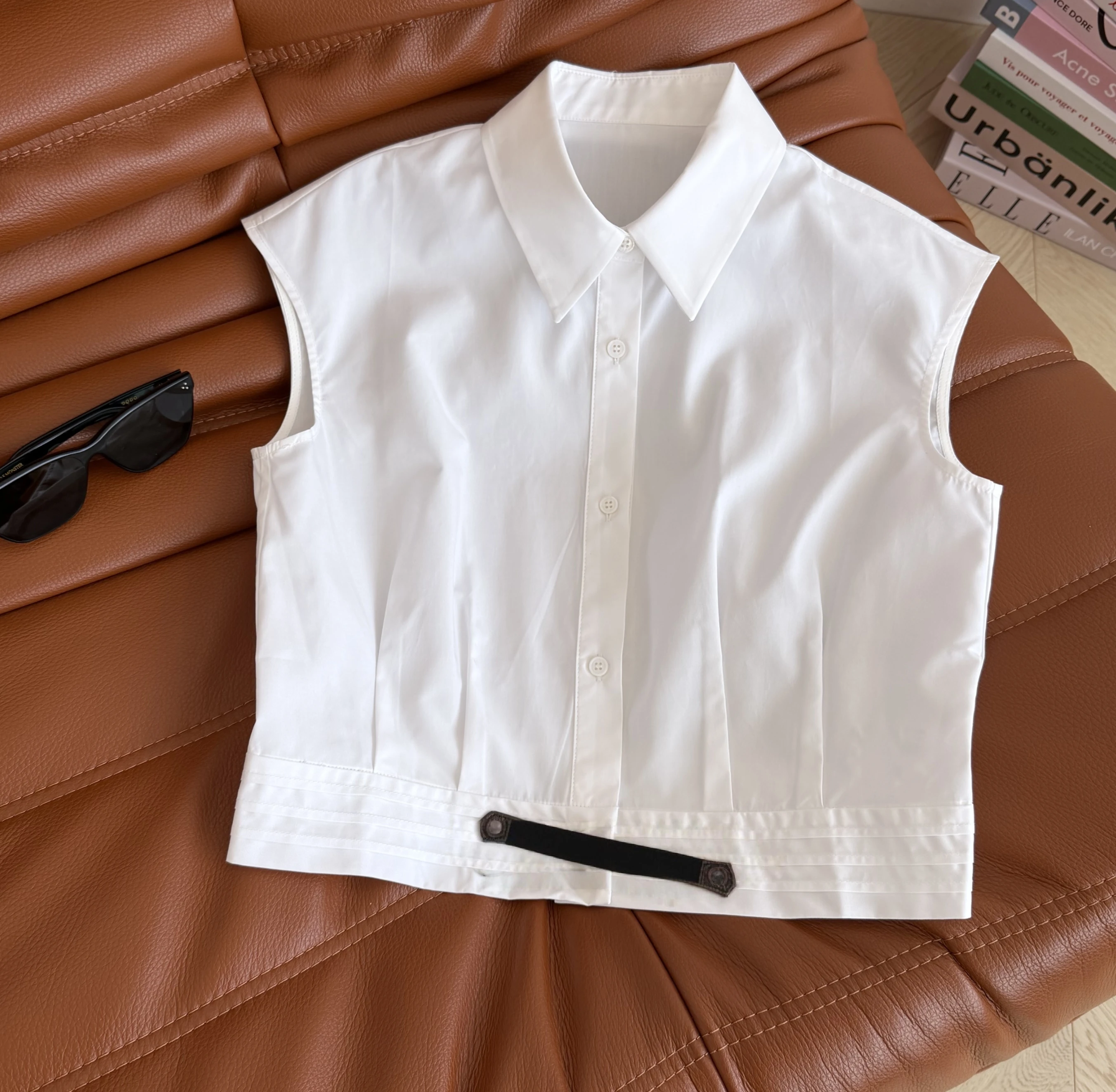 

Slimming Effect Fashionable Collared Sleeveless Shirt High Quality Commute Decorative Logo Leather Button Casual Style Pure C...