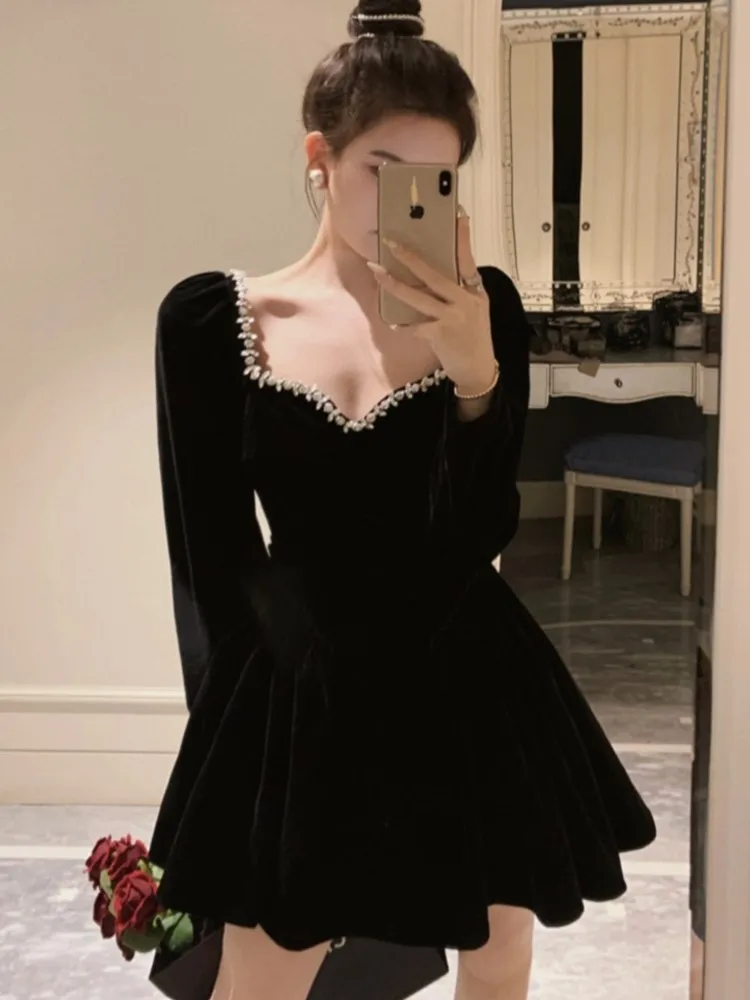 Autumn Vintage Evening Party Velvet Mini Dresses for Woman Elegant Fashion Wedding Birthday Prom Robe Long Sleeve Female Clothes