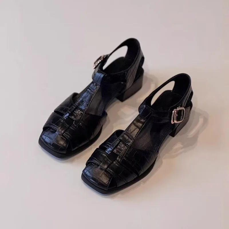 Französische Vintage Damen Sommer Atmungsaktive Blockabsatz Römische Sandalen mit Ausschnitten in Schwarz