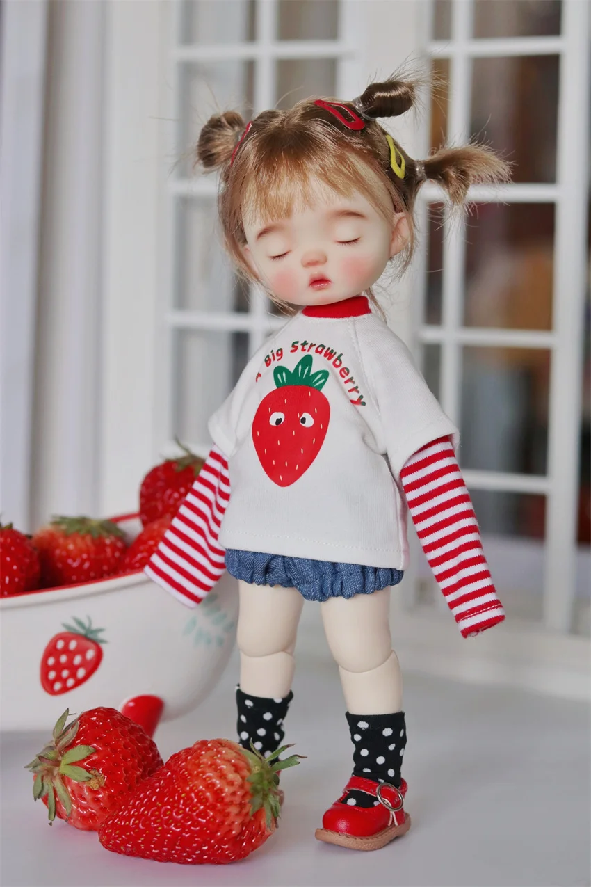 BJD doll clothes 1/6, small 1/6 Strawberry T-shirt short sleeve BJD accessories