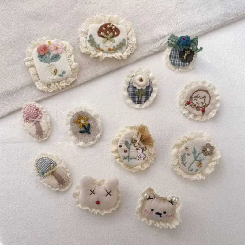 Brooch Cartoon Embroidery Flower Lace Trim Cute Sweet Metal Pin for Women Clothing Bag Hat Decorative Accessory Premium Handmade
