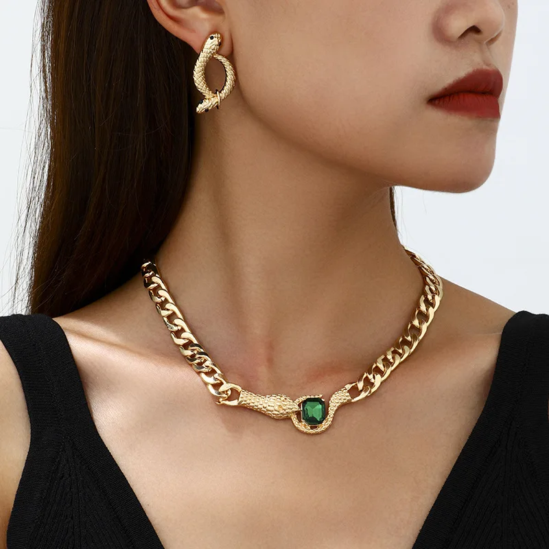 

Fashionable retro exaggerated thick chain snake head inlaid with green zircon necklace earrings jewelry set