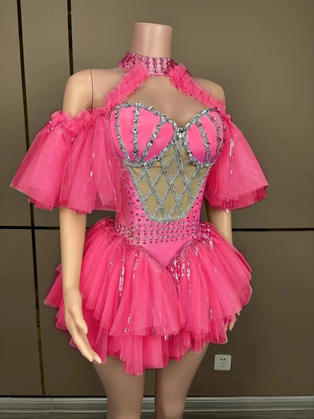 Moda femminile ballerino cantante gruppi strass abito corto costume da ballo festa di compleanno sera celebra outfit abbigliamento da palcoscenico