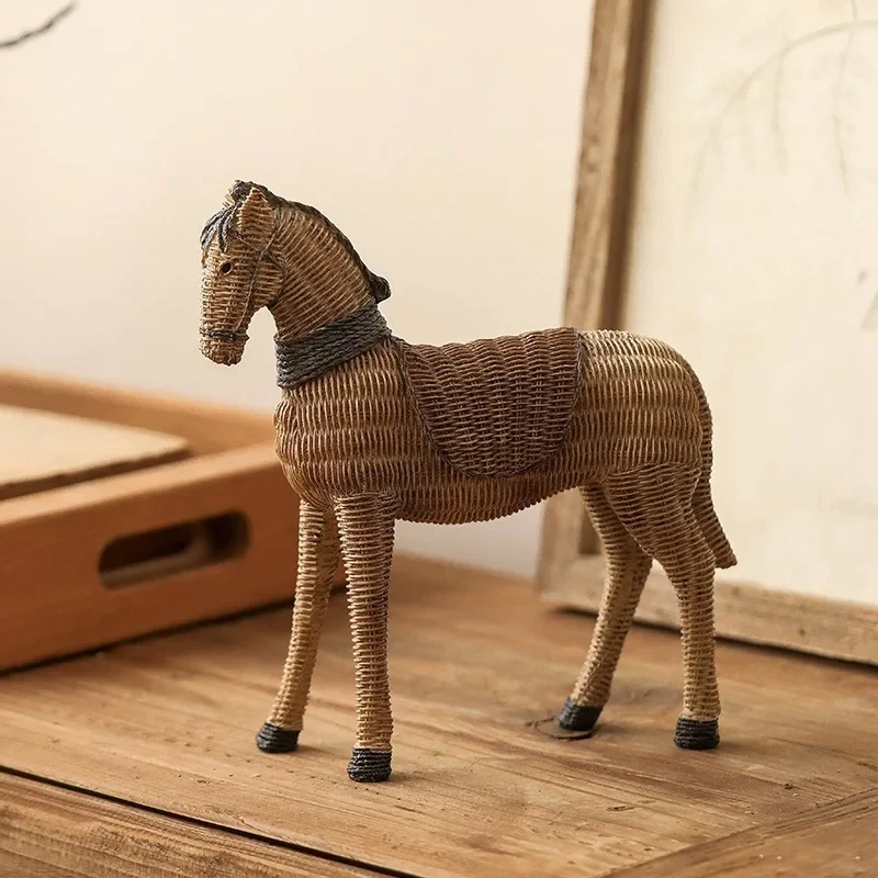 

Horse Resin Statue Rattan Weaving Pattern Simulation Animal Modern Art Decoration Study Tv Cabinet Wine Cabinet Sculpture Craft